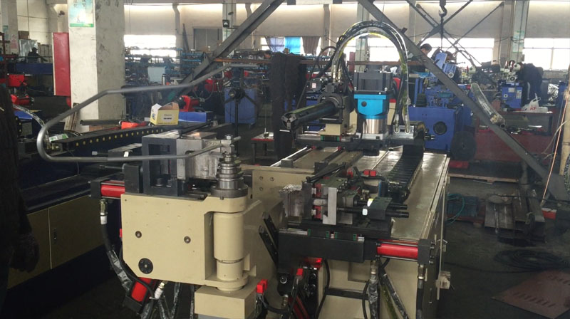 全自動彎管機(jī)左右彎2